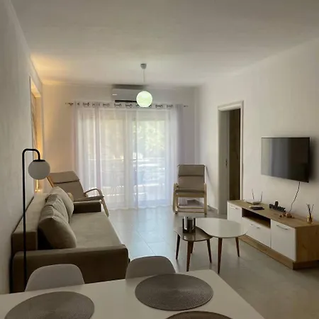 Apartment Sunlit 594